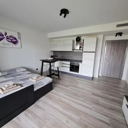 Daire Grazioso Monolocale Milano